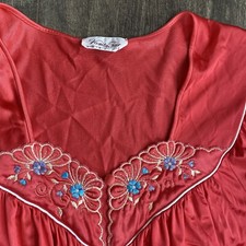 Vanity Fair Embroidered Robe Red/Pink Housecoat Nightgown Button LRG Vtg USA