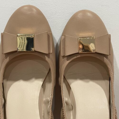 Sandali da donna beige Cole Haan fiocco balletto taglia 9B pelle nuda D43263 - Foto 15 di 15