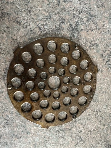 Griswold No.8 Cast iron Trivet 206