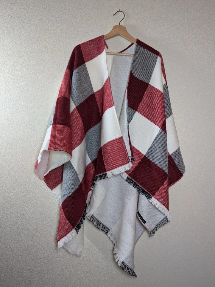 Poncho xadrez vermelho e branco Banana Republic tamanho único - Imagem 3 de 4