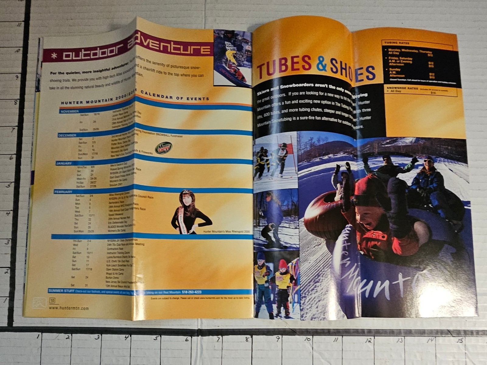 2000/01 HUNTER MT SKI AREA BROCHURE W/ TRAIL MAP INSIDE.  16P OF INFO.  MINT 