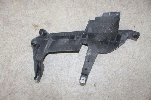 BMW X3 E83 Rechte Scheinwerferhalter 1301073025 3.00 Diesel 110kw 2005 33397889