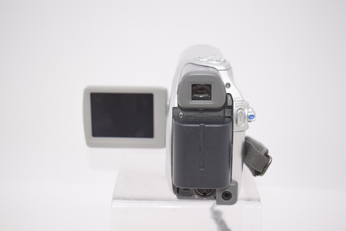 JVC GR-D340EK Handheld MiniDV Camcorder Silver w/ 2x MiniDV Tapes – Tested - Picture 5 of 8