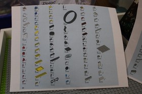 Lego (7596) Toy Story 3 Trash Compactor Escape, Used, Missing Book 2 only, Read