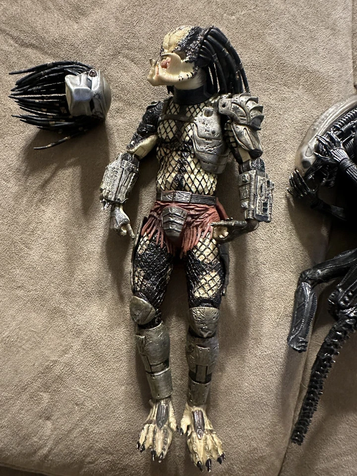 NECA CLASSIC UNMASKED PREDATOR HORROR MOVIE ACTION FIGURE SERIES 1 ALIEN VS AVP - Image 2 of 4
