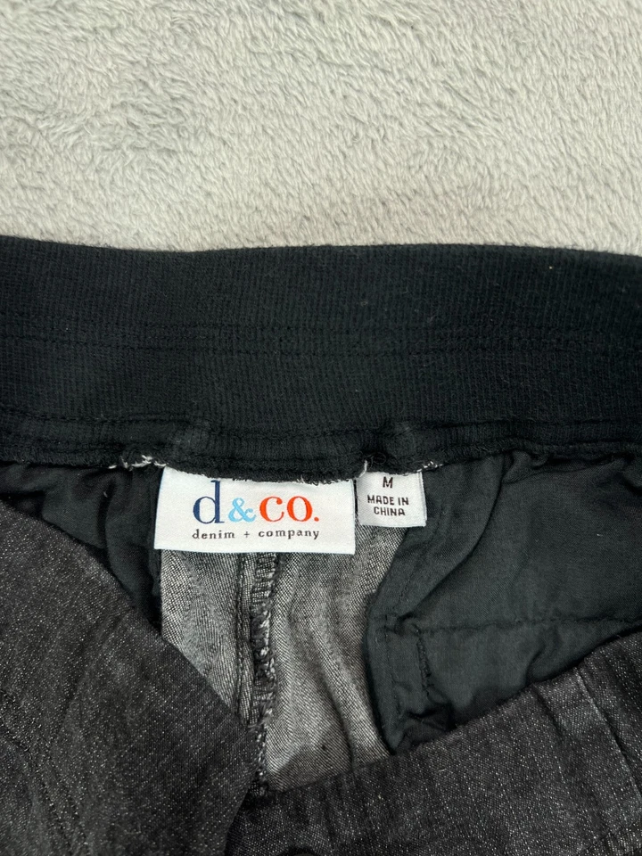 Denim & Co Tapered Mom Jeans Womens Medium 32 Black Denim High Rise Elastic Back - Image 3 of 4