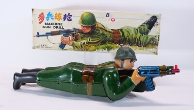 machine gun drill - me 644 - soldat qui tire soldato che
