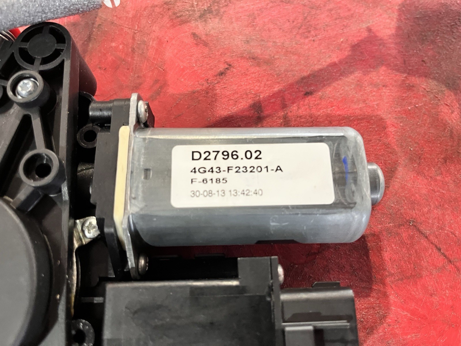 Aston Martin DB9 2004-2016 Left Window regulator P/N 4G43F23201AE