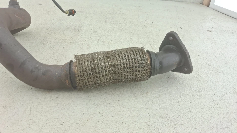 16-22 BUICK ENCORE 1.4L MOTOR TUBO DE ESCAPE DIANTEIRO TUBO PARA BAIXO ASSY, FABRICANTE DE EQUIPAMENTO ORIGINAL - Imagem 2 de 4