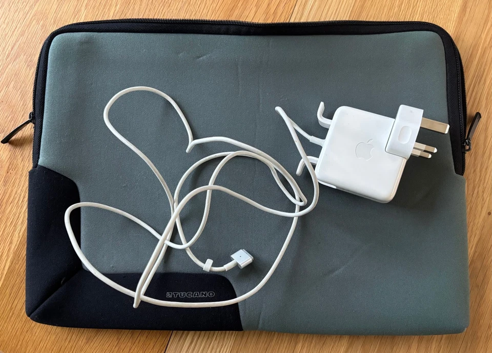 Apple MacBook Air 13" 2014 · i7 · 4GB · 256GB, photo 3 of 4