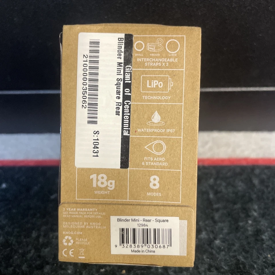 Mini LED trasero cuadrado Knog Blinder Foto 2 de 3