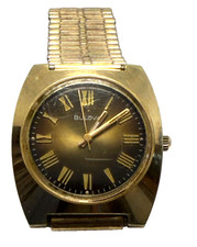 Vintage 1970's Bulova Men's Mechanical Roman Numeral Cushion shaped Watch 