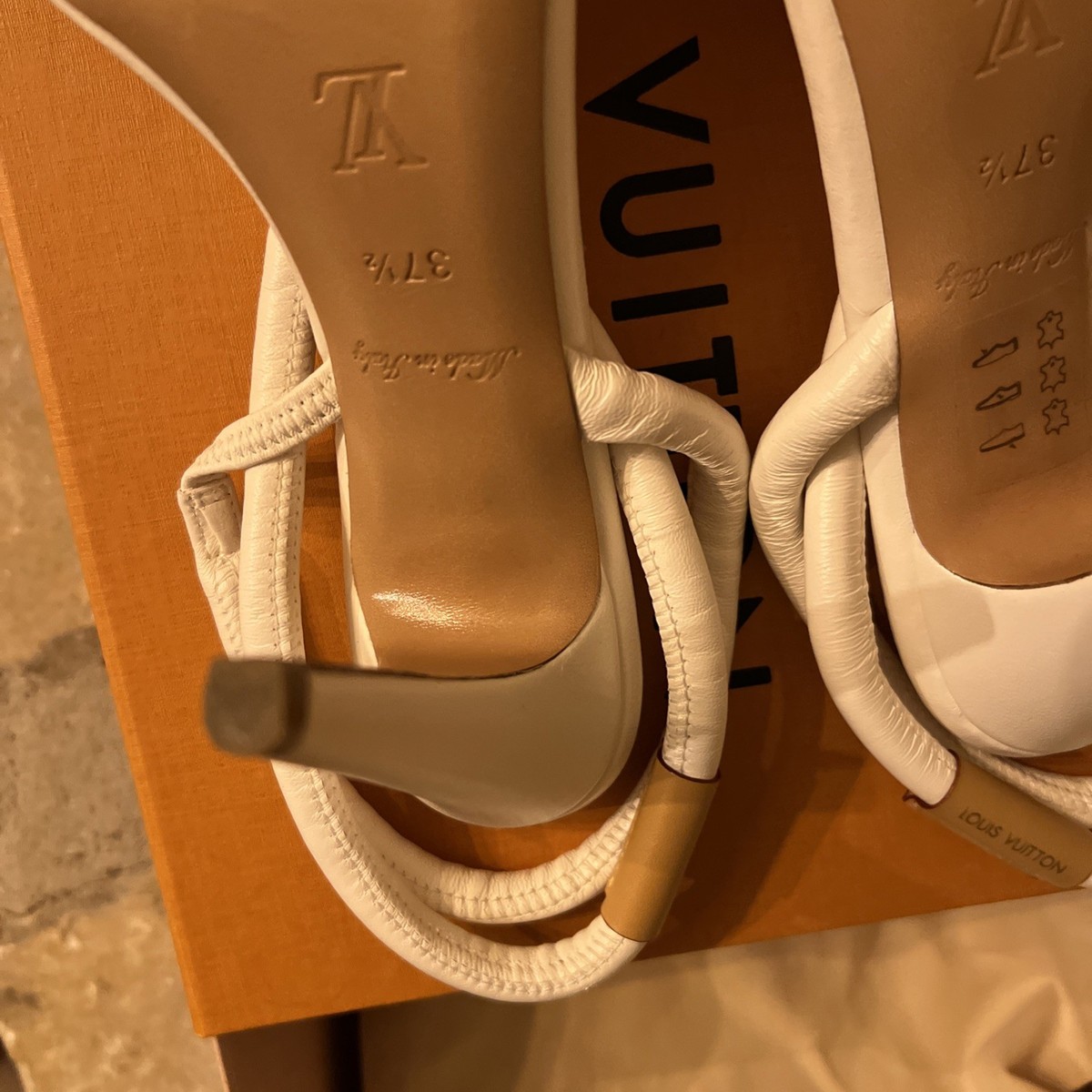 Louis Vuitton Size 37 1/2 Women'S Rivage Sandals Pumps White