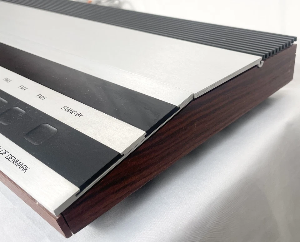 Bang + Olufsen Beomaster 1900 modelo 2904 palo de rosa enciende sin probar Foto 4 de 4