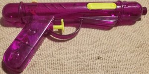 Squirt Gun 8" Purple
