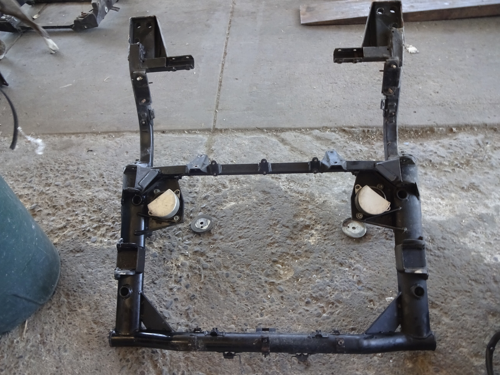Maserati 4200 Coupe/Spider  Front Engine Cradle/ Underframe Assy P/N 67650500 