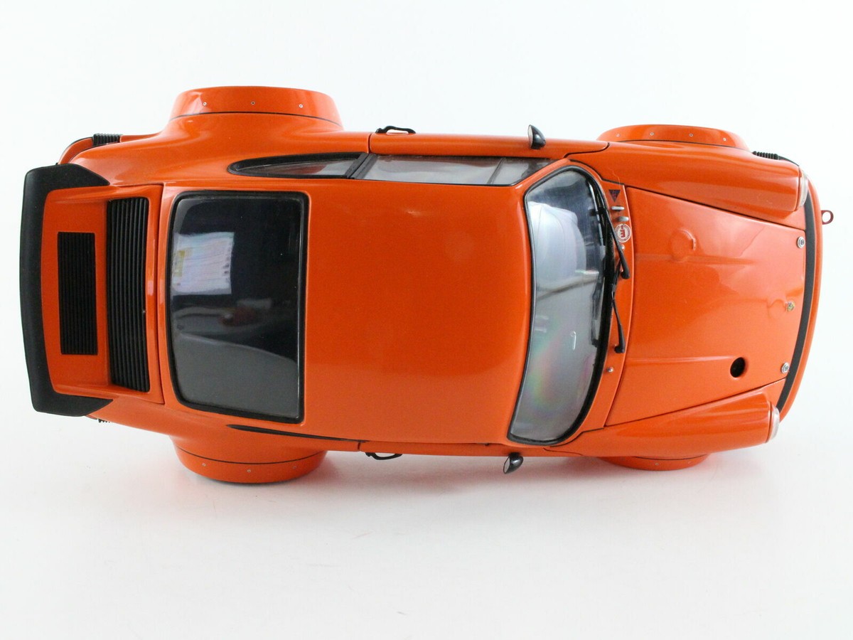 RACING LEGENDS     ポルシェ934/935 Exoto Racing Legends Porsche 934/935 RSR Orange 1:18 Scale