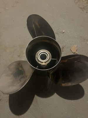 Stainless Steel 3 Blade RH Turbo Propeller M 14 1/4 x 19,  15 Splines