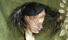Vintage 1950's SUZY, PARIS Black Swirling Feathers Cocktail Hat Made in France