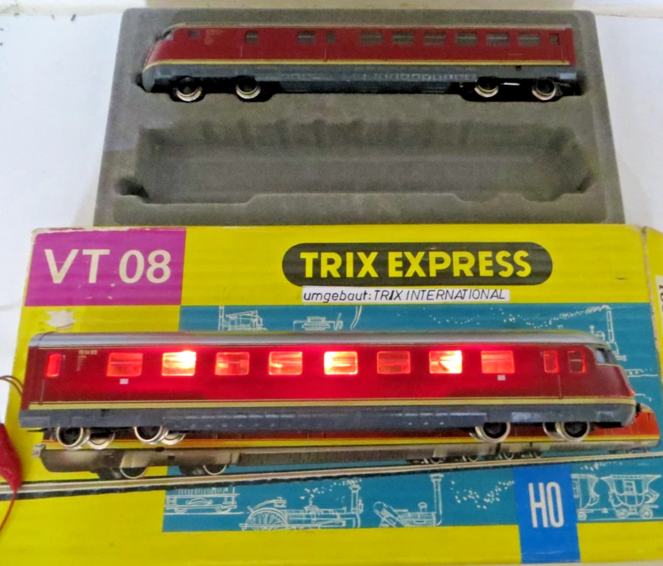 Trix 2295 H0 DC Diesel Triebwagen VT 08 513 der DB beleuchtet geprüft in OVP - Bild 2 von 4