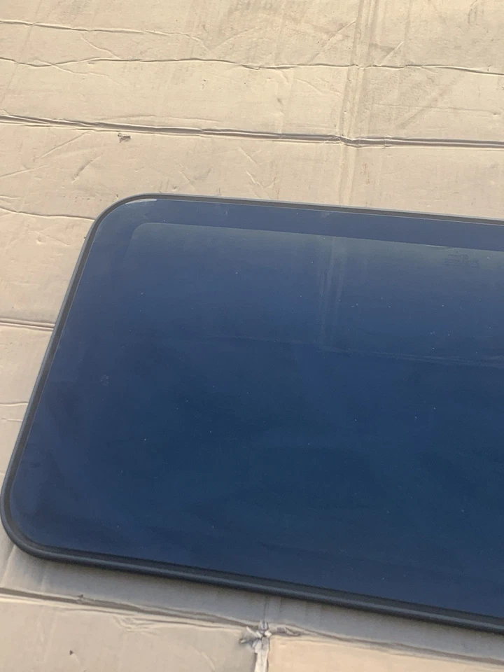 Pontiac G8 2008-2009 sedán techo corredizo ventana de vidrio techo corredizo panel Foto 3 de 4