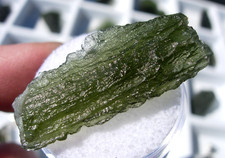 21.1 carats 33x13x7mm MOLDAVITE from Czech Republic Meteorite impact with COA