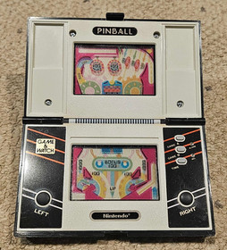 NINTENDO PINBALL Game and Watch vintage electronic handheld LCD game 1983