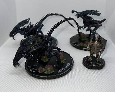 Horrorclix AVP #009 Alien Queen And Predator #011 War Games Table