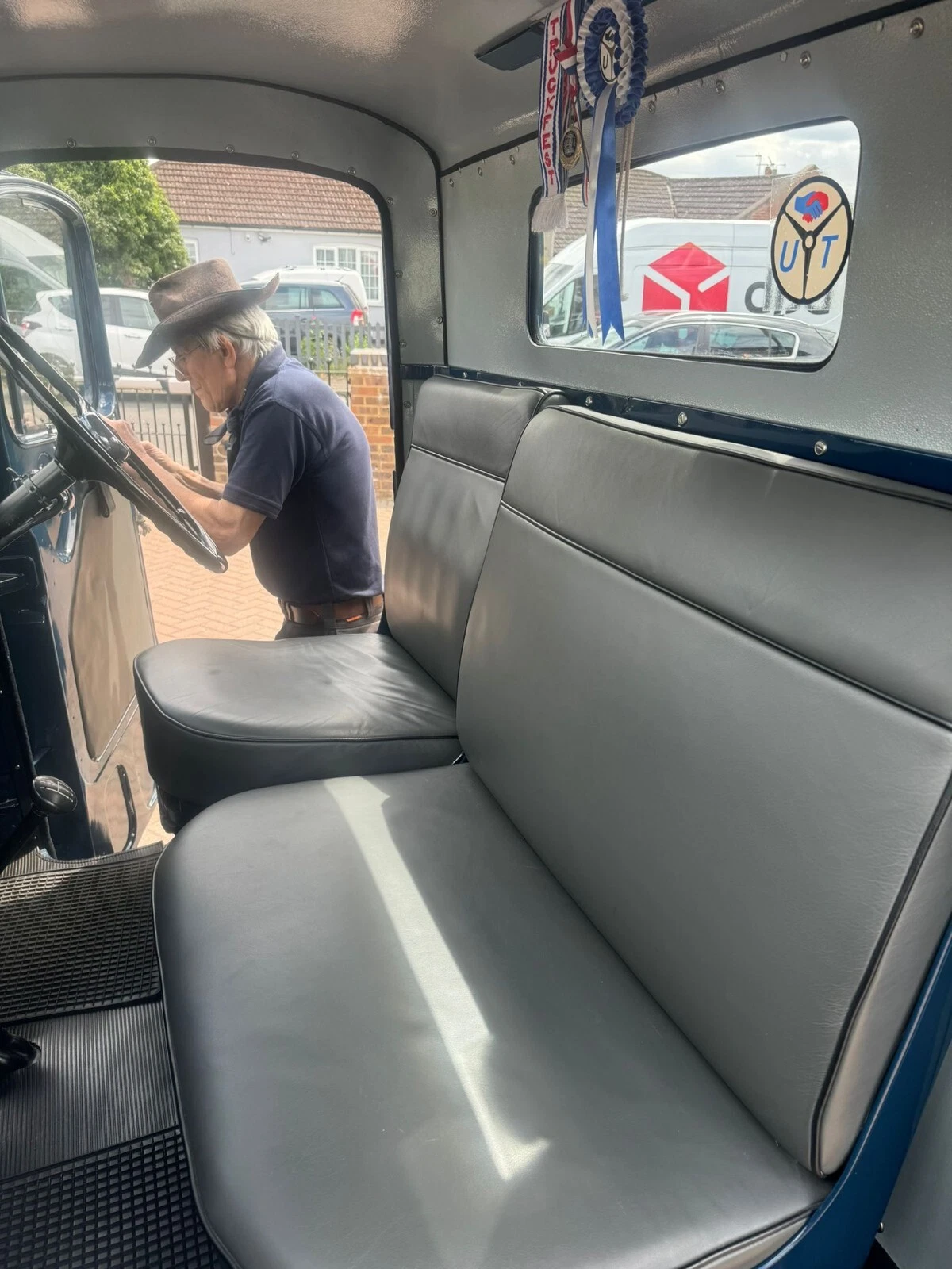 Stunning example of a Morris Commercial 1959  LC5  Dropside Truck - Picture 21 of 23