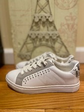 NEW w/ Tag: Steve Madden White Sneakers Youth Size 4