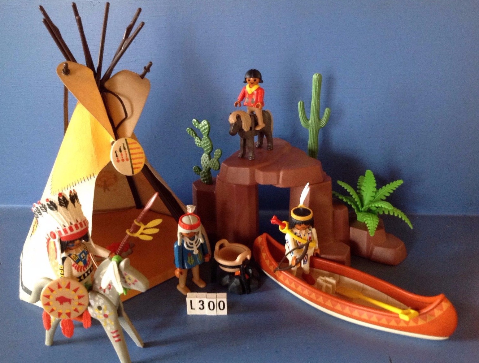 (L300) playmobil western tente famille indienne ref 3871 3870 3733 5247 4012 (L300) playmobil western tente famille indienne ref 3871 3870 3733 5247 4012