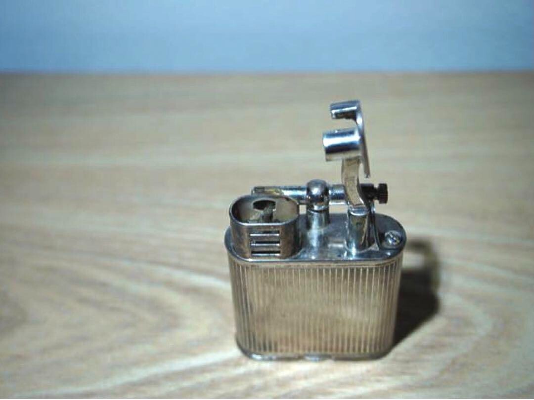 Working Dunhill UNIQUE Oil lighter Silver With Box card