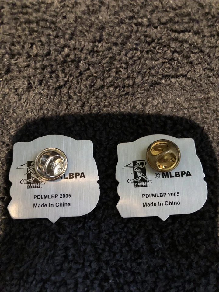 MLB Collectible Pin MR met&Heredia - Image 4 of 4