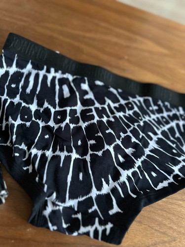 Moschino logo men brief in Black and White size XL RRP £75 - Picture 8 of 9