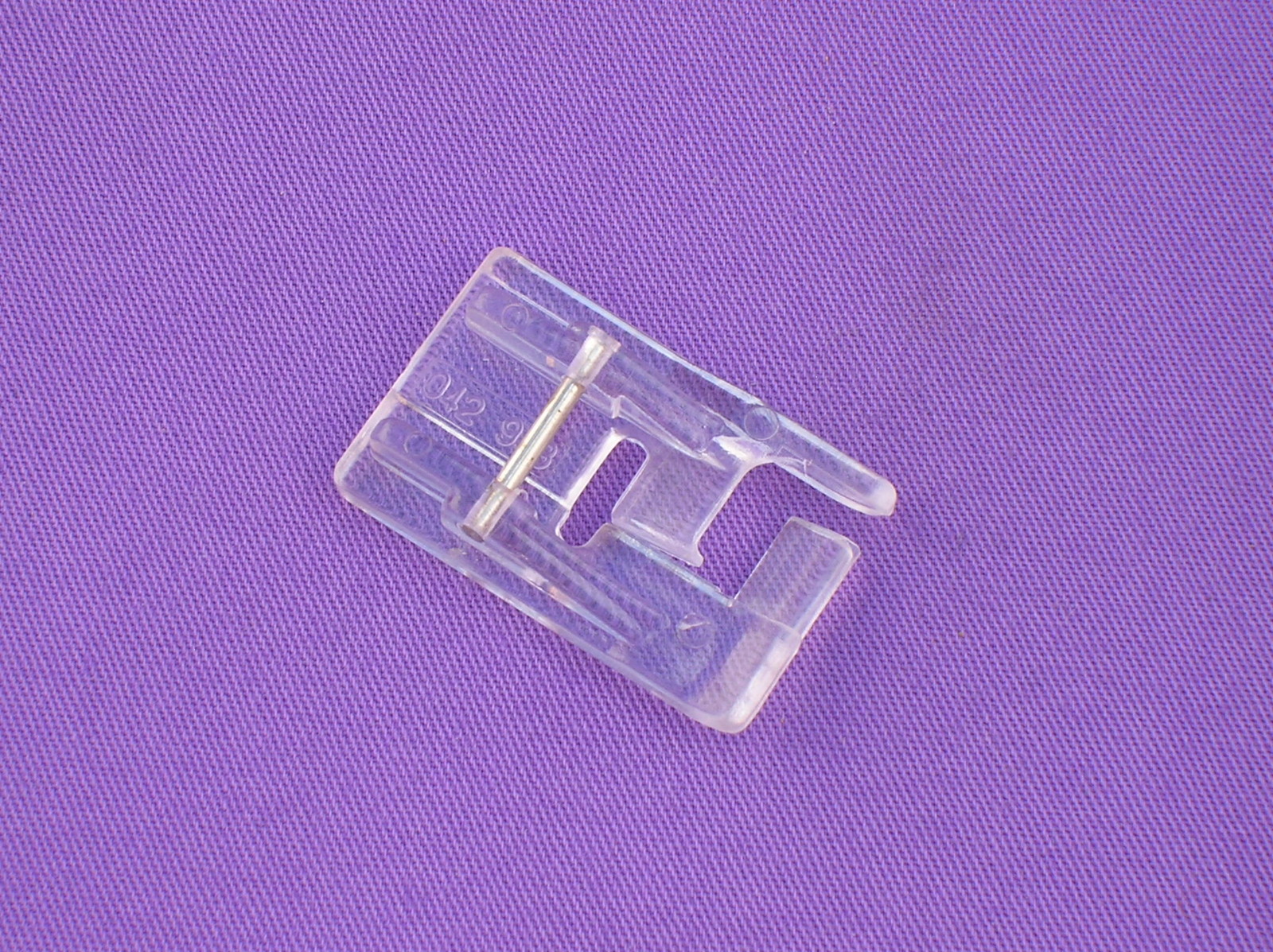 FELLING  FOOT 4.5MM TO FIT PFAFF SEWING MACHINES #93-042946-91,820788096 ( 18 )