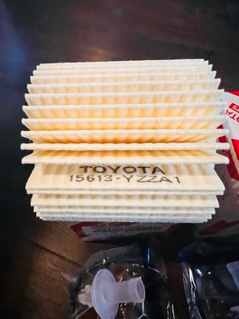 Toyota Genuine Parts 04152-YZZA1 Oil Filter Set of 3