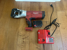 Milwaukee 2777-20 Force Logic 1590 ACSR Cable Cutter with Battery & Charger