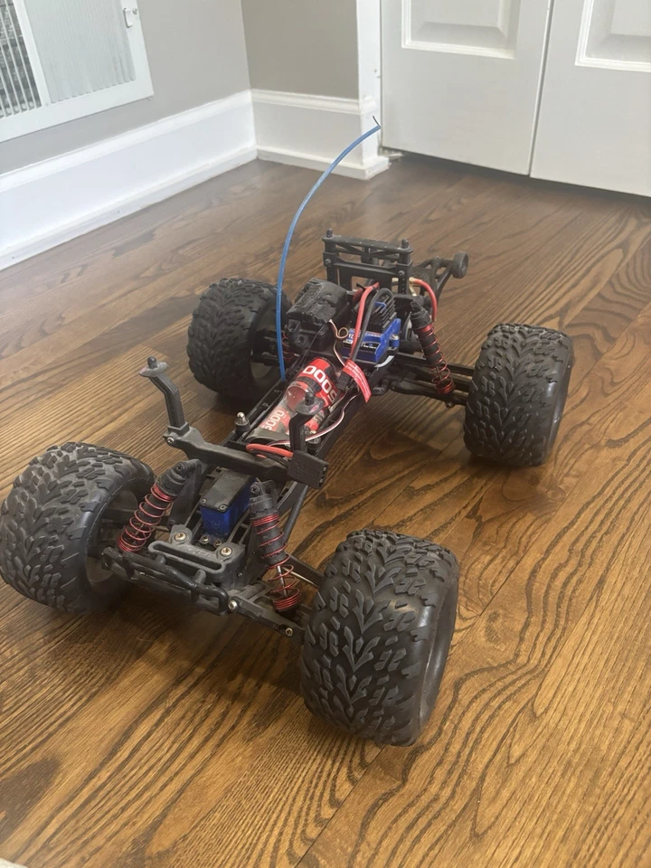 Traxxas Stampede 2WD Brushed with Radio. - Image 3 of 4