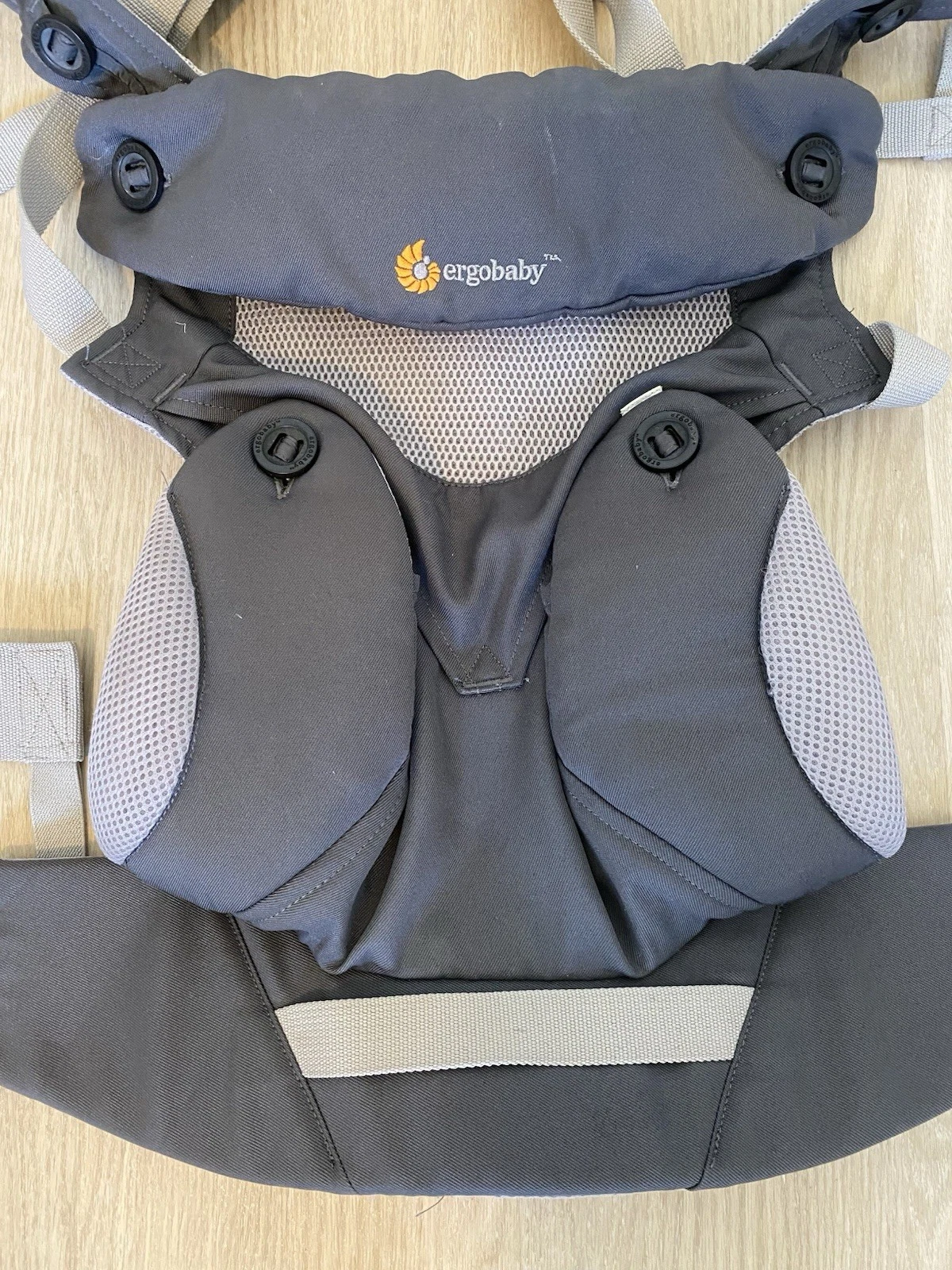 Ergo Baby Four Position 360 Carrier Cool Air Carbon Grey