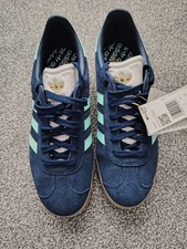 Adidas Originals Gazelle  GOLF shoes Size 9 New With Tags.