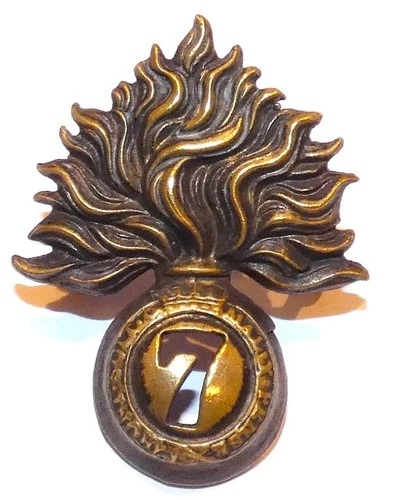 WW1 7th Royal Fusiliers Glengarry Badge  202