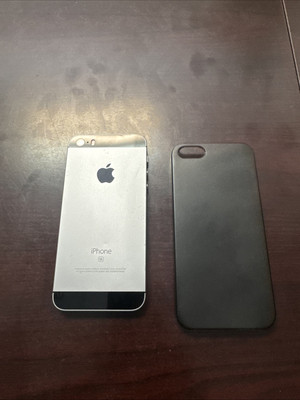 Apple iPhone SE 1st Gen - 32 GB - Space Gray (Unlocked) (A1662