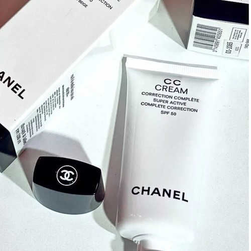 CC Cream Shade 20 Beige Chanel Super Active Correzione Completa SPF50 PA+++ 30ml - Foto 6 di 9
