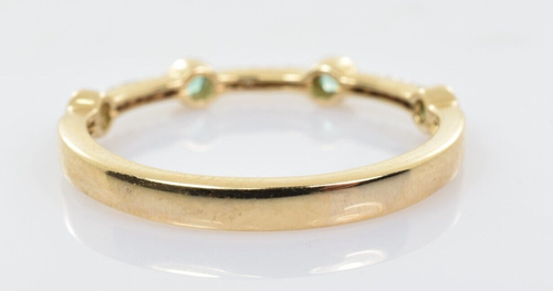 Anillo apilador de diamantes y esmeraldas en oro amarillo de 10 k talla 7 - Imagen 4 de 6