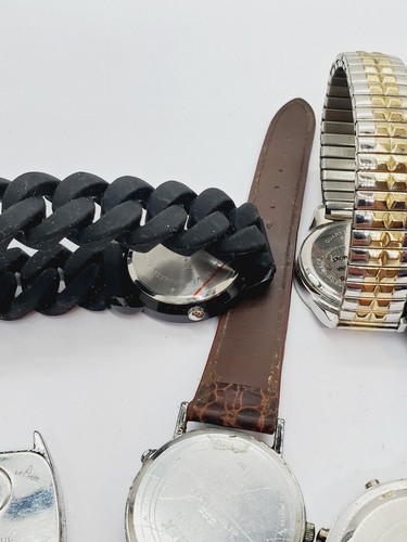Vintage Estate Find Watch Lot Untested As-Is(70) - Picture 9 of 10