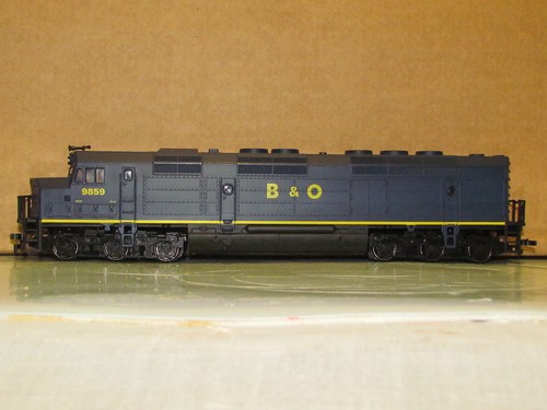 BALTIMORE & OHIO FP-45 DIESEL NEW IN BOX IHC 24102 HO 1:87 Scale RARE NEW IN BOX - Picture 2 of 3