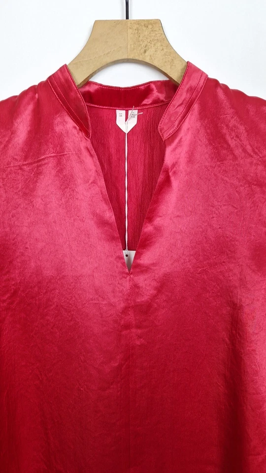 ARKET RED SATIN RELAXED FIT DIP HEM BLOUSE SHIRT TOP SIZE UK 8 - Image 2 of 4