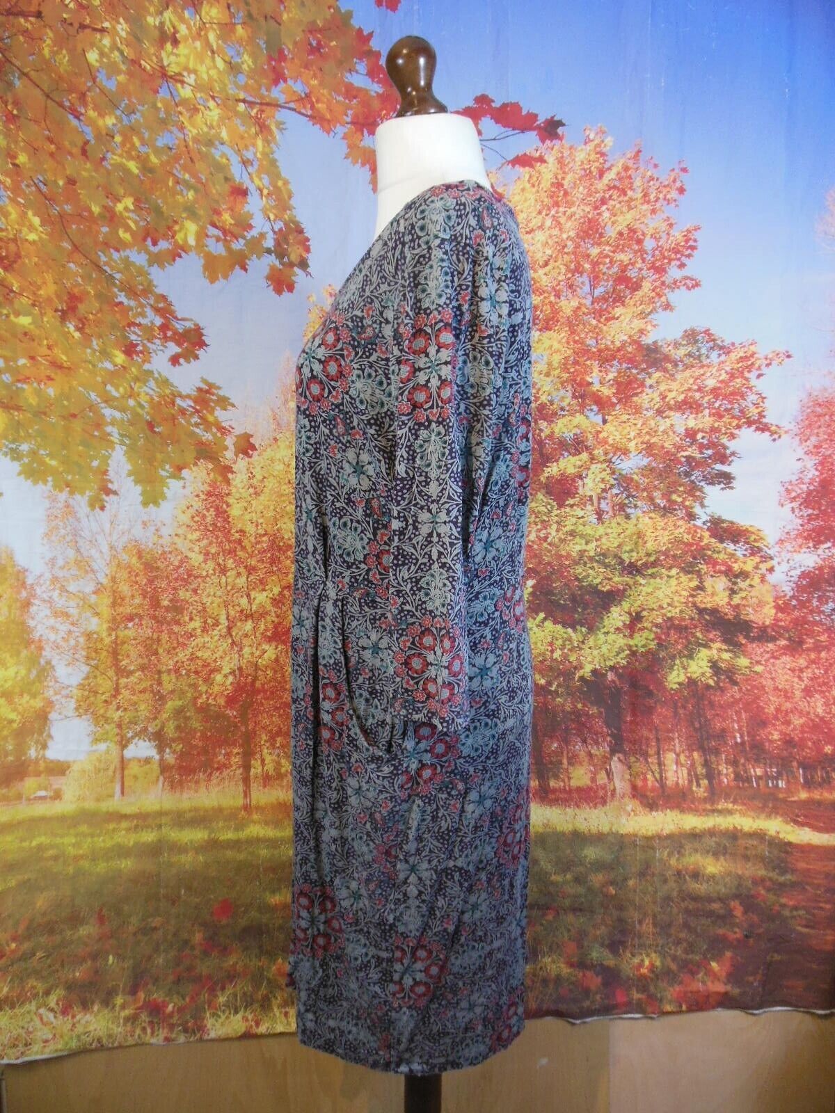 White Stuff multicoloured patterned shift Dress. … - image 3