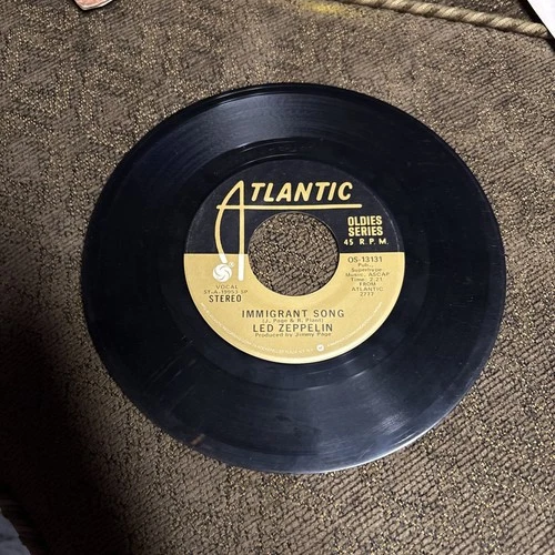 Led Zeppelin - Immigrant Song/Hey,Hey, What Can I Do vinyl 45RPM (OS 13131) Gold
