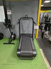 Primal strength curved treadmill